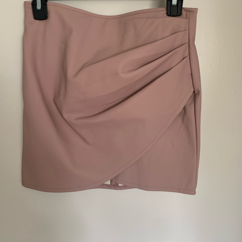 Pink fake leather skirt